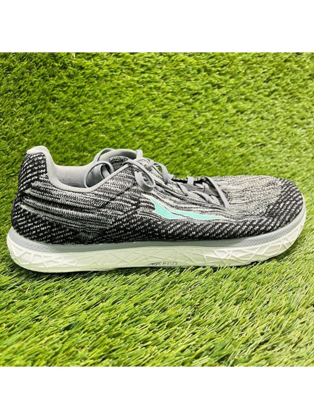 Altra Escalante 2 Womens Size 10 Gray Black Athletic Road Running Shoes Sneakers